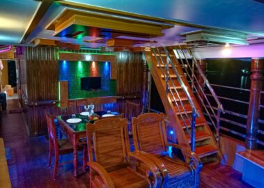 1 bed Deluxe bedroom lobby 1