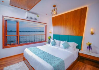 10 Bedroom luxury bedroom 1 STLX-061