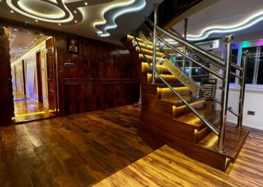 10 Bedroom luxury staircase 1 STLX-062