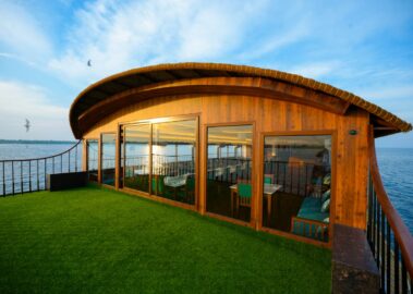 10 Bedroom luxury upper deck STLX-061