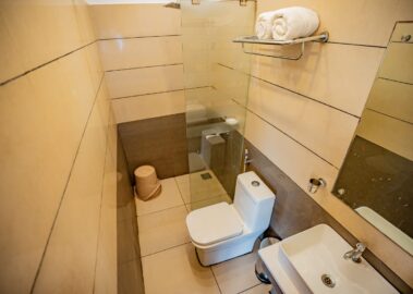 3 Bedroom luxury bathroom 2 STLX-024