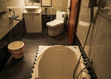 4 Bedroom luxury bathroom STLX-045