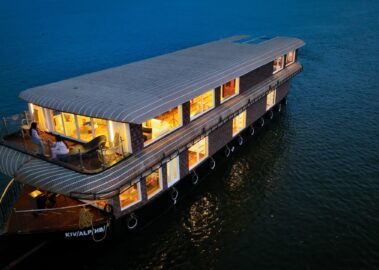 4 Bedroom luxury exterior 1 STLX-042