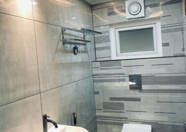 5 Bedroom luxury bathroom 1 STLX-032