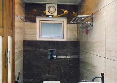 5 Bedroom luxury bathroom 2 STLX-032