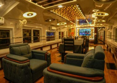 5 Bedroom luxury lobby 3 STLX-056