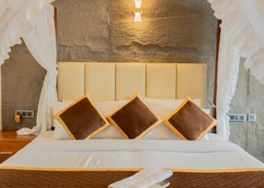 6 Bedroom luxury bedroom 4 STLX-046