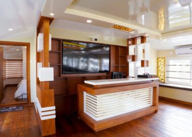 8 Bedroom luxury lobby 3 STLX-040