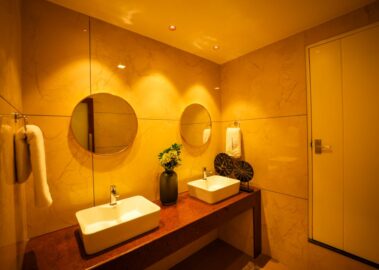 9 Bedroom luxury bathroom 1 STLX-059