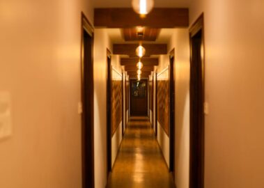 9 Bedroom luxury corridor01 STLX-059